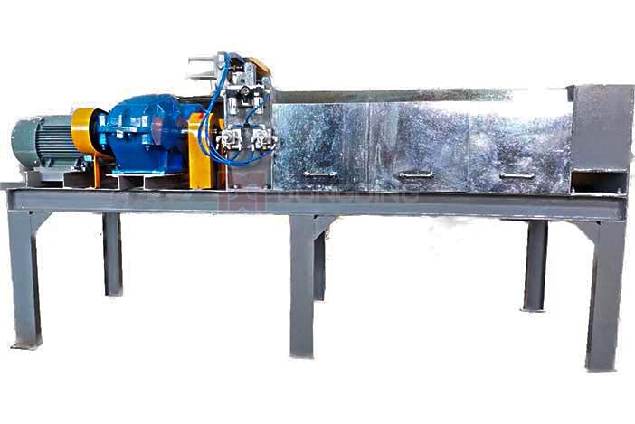 screw extrusion dehydrator is widely used for dewatering kinds of raw material with high moisture