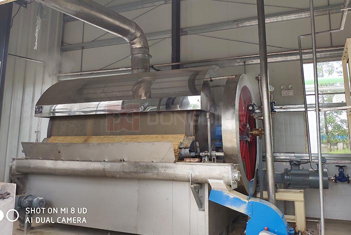 Yeast dryer ( also called scraper drum dryer ) uses indirect conduction heating to heat the material and vaporize the water by using steam heating. It is especially suitable for the recycling of brewery yeast.