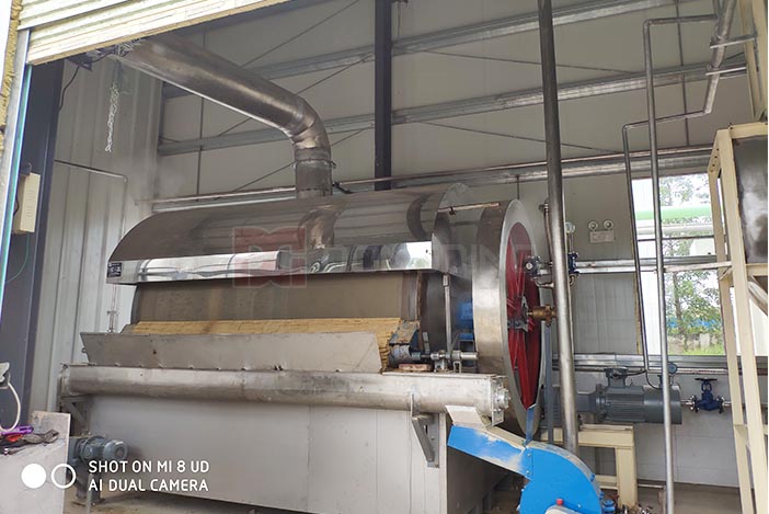 Yeast dryer ( also called scraper drum dryer ) uses indirect conduction heating to heat the material and vaporize the water by using steam heating. It is especially suitable for the recycling of brewery yeast.