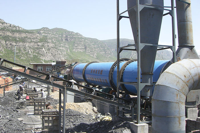 Zhengzhou Dongding Drying Equipment Co., Ltd. has developed a coal dryer production line in accordance with the requirements of different coal types in order to improve the quality and storage and transportation performance of coal, including raw coal